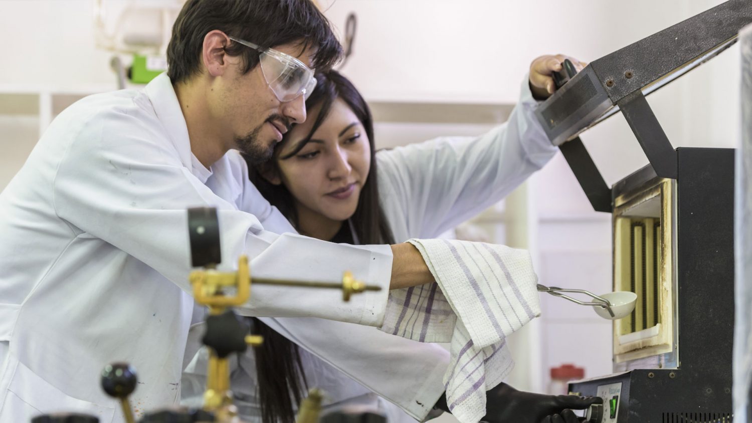 Documental 50 años UCB